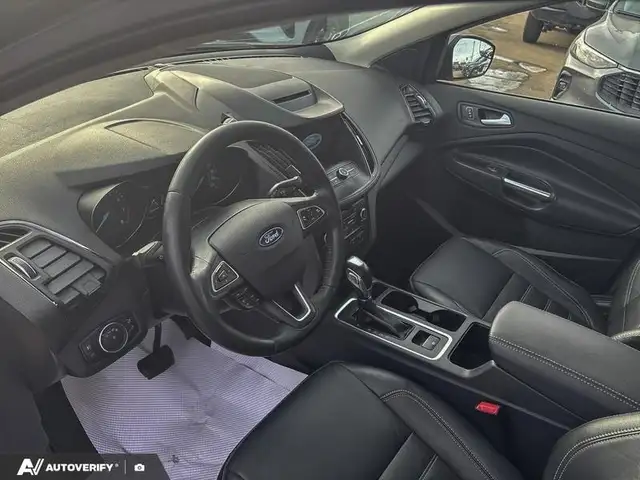 2018 Ford Escape SEL w/Leather, Moonroof, Nav, and More! - Photo 10