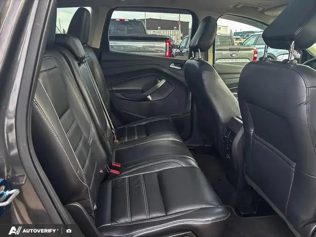 2018 Ford Escape SEL w/Leather, Moonroof, Nav, and More! - Photo 18