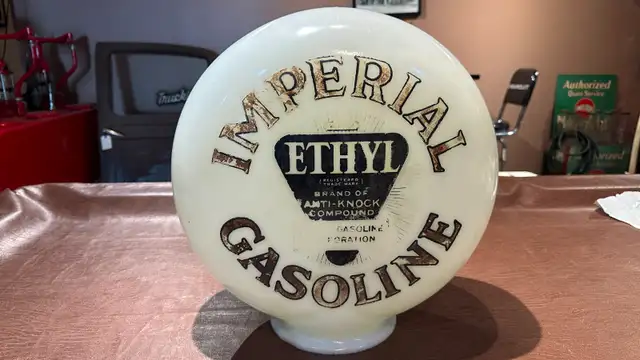 Imperial Oil Gas Pump Globe - Photo 2