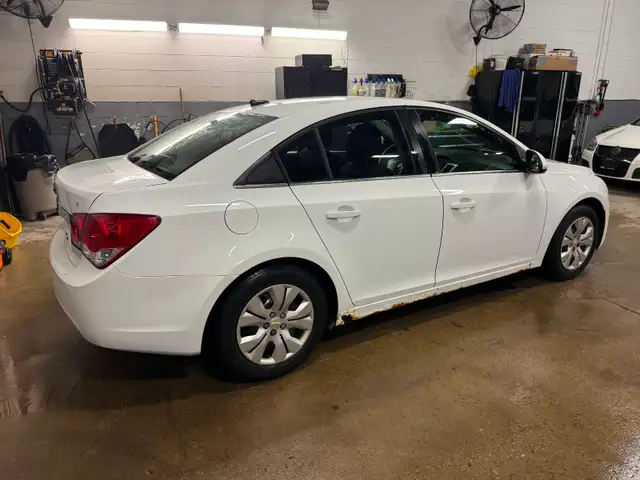2013  Cruze Needs Body RepairGreat Parts Car - Photo 4