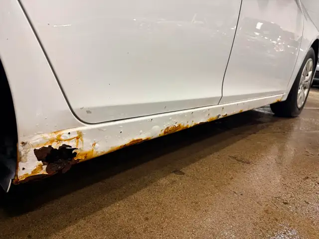 2013  Cruze Needs Body RepairGreat Parts Car - Photo 9