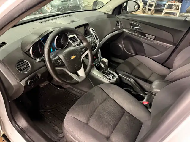 2013  Cruze Needs Body RepairGreat Parts Car - Photo 11