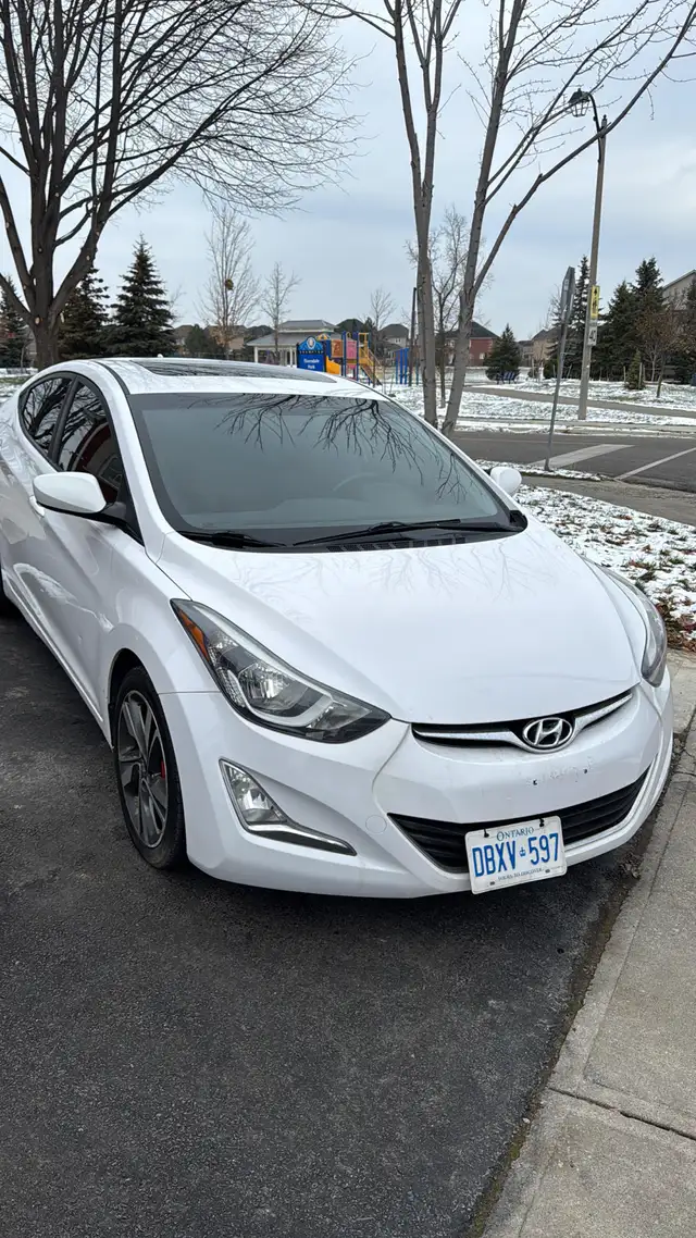 Hyundai Elantra 2015 - Photo 2