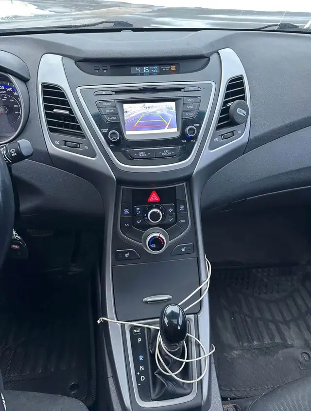 Hyundai Elantra 2015 - Photo 10