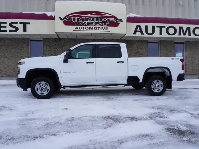 2024 Chevrolet SILVERADO 2500HD 4WD CREW ONLY 15,000KMS STILL AS - Photo 3