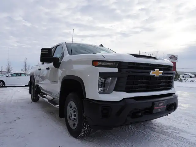 2024 Chevrolet SILVERADO 2500HD 4WD CREW ONLY 15,000KMS STILL AS - Photo 6
