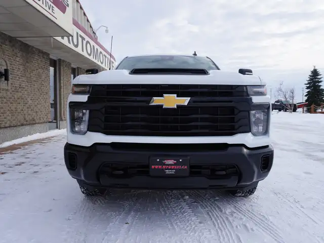 2024 Chevrolet SILVERADO 2500HD 4WD CREW ONLY 15,000KMS STILL AS - Photo 8