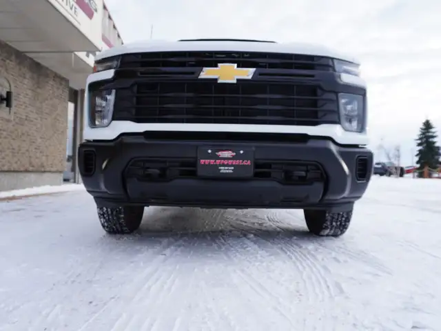 2024 Chevrolet SILVERADO 2500HD 4WD CREW ONLY 15,000KMS STILL AS - Photo 9