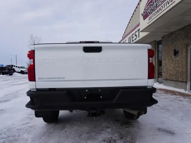 2024 Chevrolet SILVERADO 2500HD 4WD CREW ONLY 15,000KMS STILL AS - Photo 16