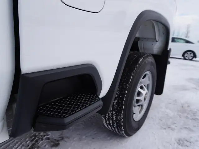 2024 Chevrolet SILVERADO 2500HD 4WD CREW ONLY 15,000KMS STILL AS - Photo 21