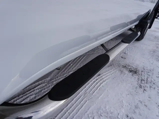 2024 Chevrolet SILVERADO 2500HD 4WD CREW ONLY 15,000KMS STILL AS - Photo 23