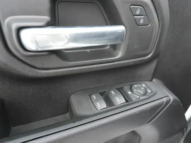 2024 Chevrolet SILVERADO 2500HD 4WD CREW ONLY 15,000KMS STILL AS - Photo 28