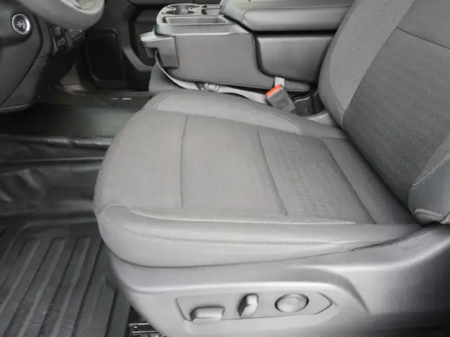 2024 Chevrolet SILVERADO 2500HD 4WD CREW ONLY 15,000KMS STILL AS - Photo 30