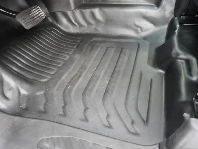 2024 Chevrolet SILVERADO 2500HD 4WD CREW ONLY 15,000KMS STILL AS - Photo 31