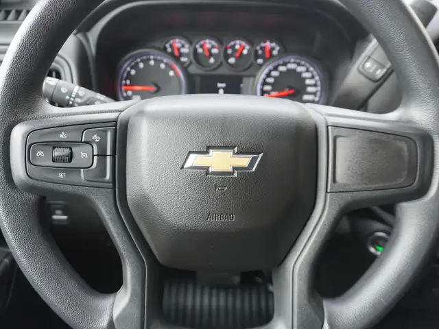 2024 Chevrolet SILVERADO 2500HD 4WD CREW ONLY 15,000KMS STILL AS - Photo 33