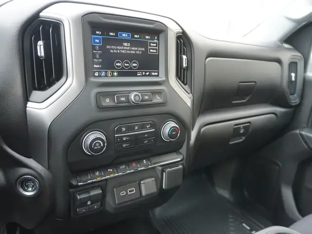 2024 Chevrolet SILVERADO 2500HD 4WD CREW ONLY 15,000KMS STILL AS - Photo 36