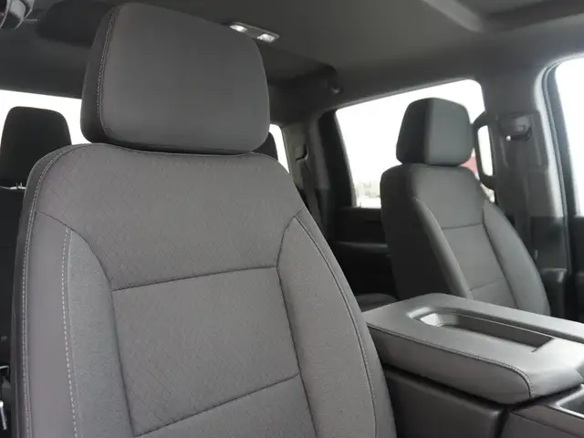 2024 Chevrolet SILVERADO 2500HD 4WD CREW ONLY 15,000KMS STILL AS - Photo 44