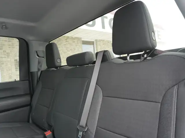 2024 Chevrolet SILVERADO 2500HD 4WD CREW ONLY 15,000KMS STILL AS - Photo 50