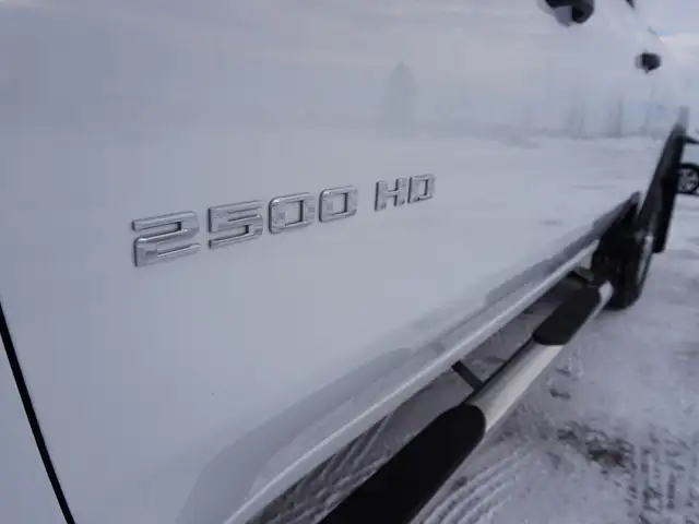 2024 Chevrolet SILVERADO 2500HD 4WD CREW ONLY 15,000KMS STILL AS - Photo 53