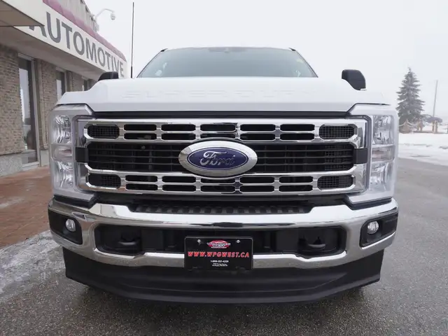 2023 Ford F-350 XLT 4WD Crew Cab 8' Box | SUPER CLEAN AND POWERF - Photo 6