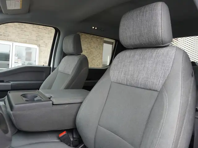 2023 Ford F-350 XLT 4WD Crew Cab 8' Box | SUPER CLEAN AND POWERF - Photo 22