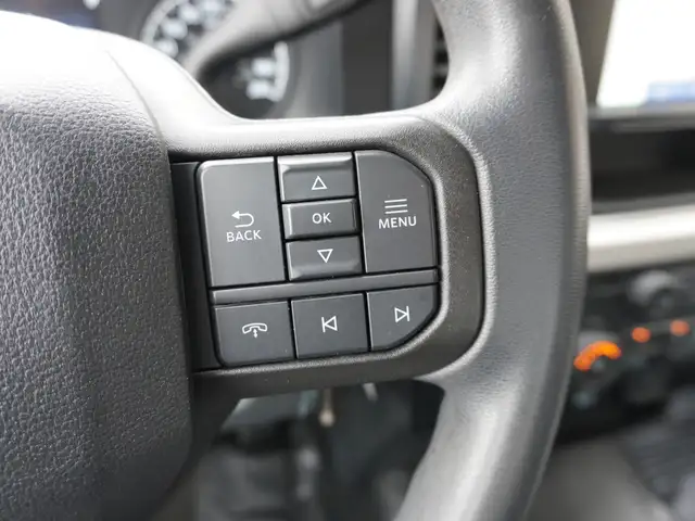 2023 Ford F-350 XLT 4WD Crew Cab 8' Box | SUPER CLEAN AND POWERF - Photo 25