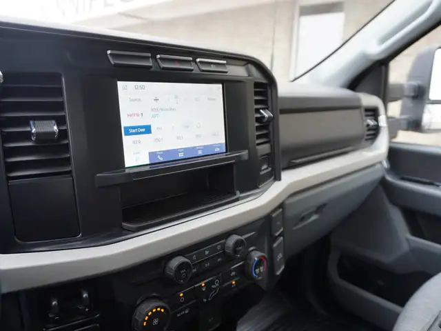 2023 Ford F-350 XLT 4WD Crew Cab 8' Box | SUPER CLEAN AND POWERF - Photo 28