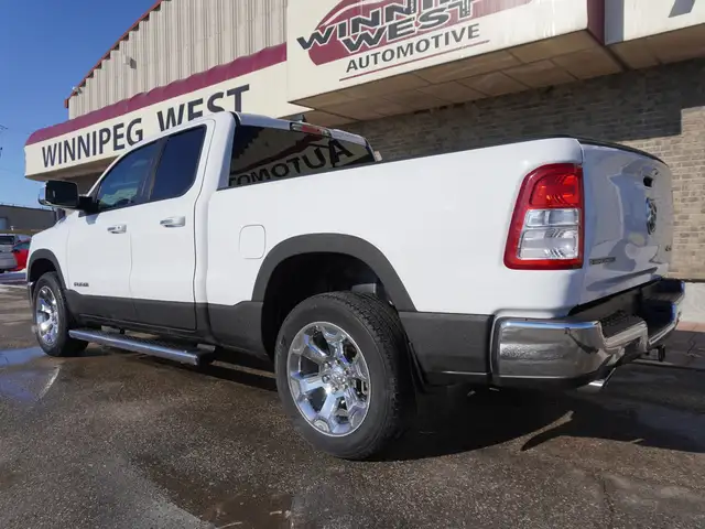 2019 Ram 1500 Big Horn 4x4 Quad Cab 6'4 Box LOADED, VERY CLEAN! - Photo 16