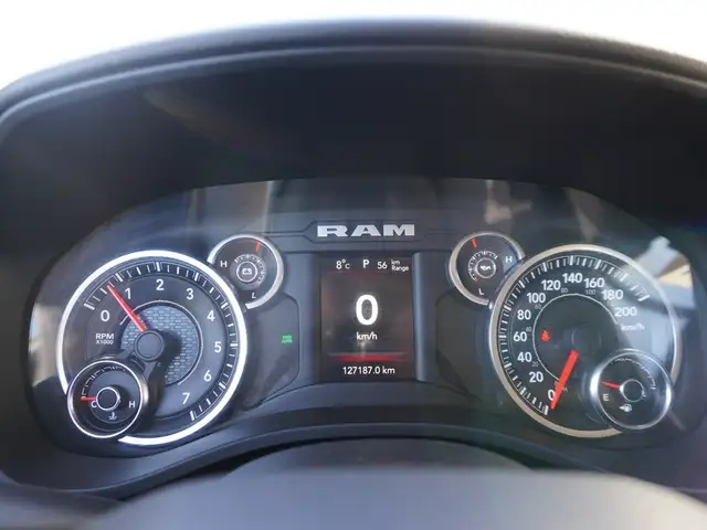 2019 Ram 1500 Big Horn 4x4 Quad Cab 6'4 Box LOADED, VERY CLEAN! - Photo 29