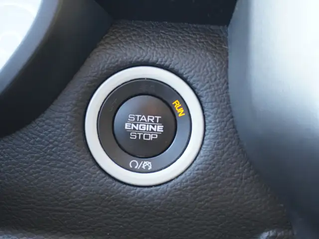 2019 Ram 1500 Big Horn 4x4 Quad Cab 6'4 Box LOADED, VERY CLEAN! - Photo 38