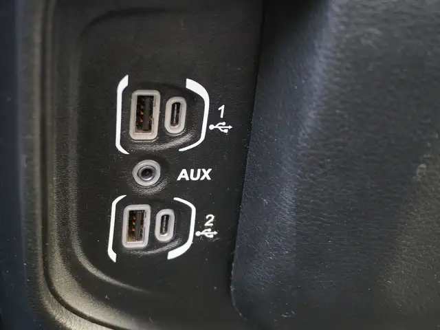 2019 Ram 1500 Big Horn 4x4 Quad Cab 6'4 Box LOADED, VERY CLEAN! - Photo 41