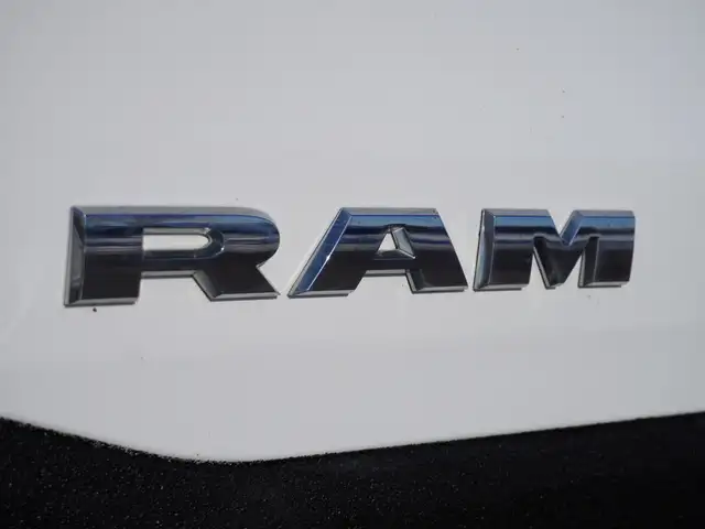 2019 Ram 1500 Big Horn 4x4 Quad Cab 6'4 Box LOADED, VERY CLEAN! - Photo 50