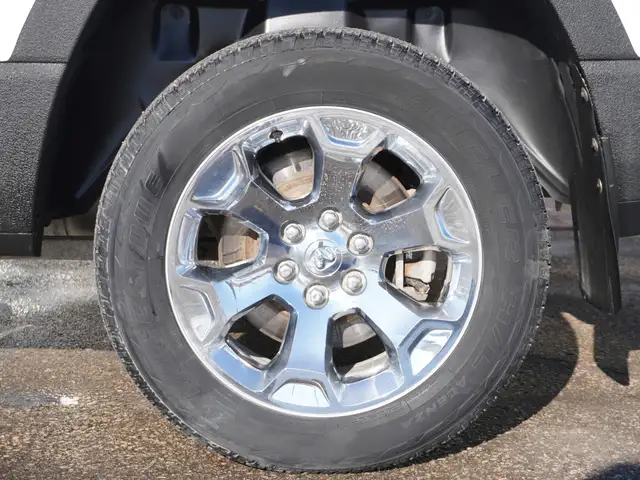 2019 Ram 1500 Big Horn 4x4 Quad Cab 6'4 Box LOADED, VERY CLEAN! - Photo 56