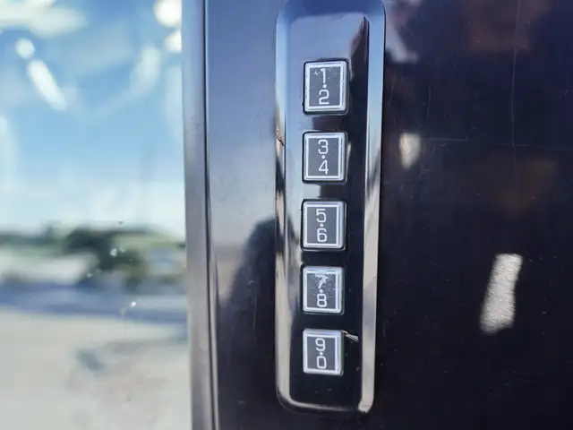 2017 Ford F-150 FX4 SPECIAL EDITION BUCKETS/CONSOLE HTD SEATS! - Photo 23