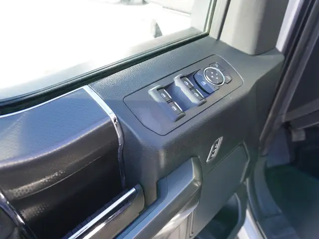 2017 Ford F-150 FX4 SPECIAL EDITION BUCKETS/CONSOLE HTD SEATS! - Photo 24