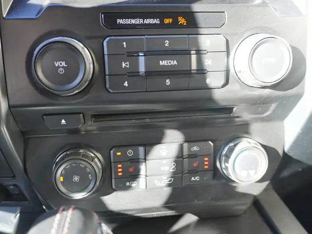 2017 Ford F-150 FX4 SPECIAL EDITION BUCKETS/CONSOLE HTD SEATS! - Photo 31