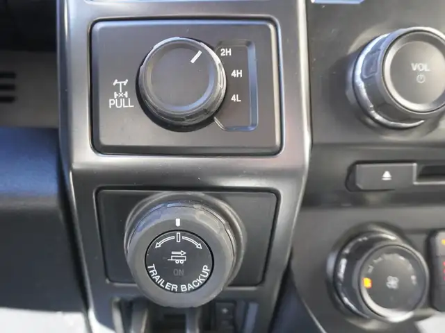 2017 Ford F-150 FX4 SPECIAL EDITION BUCKETS/CONSOLE HTD SEATS! - Photo 32