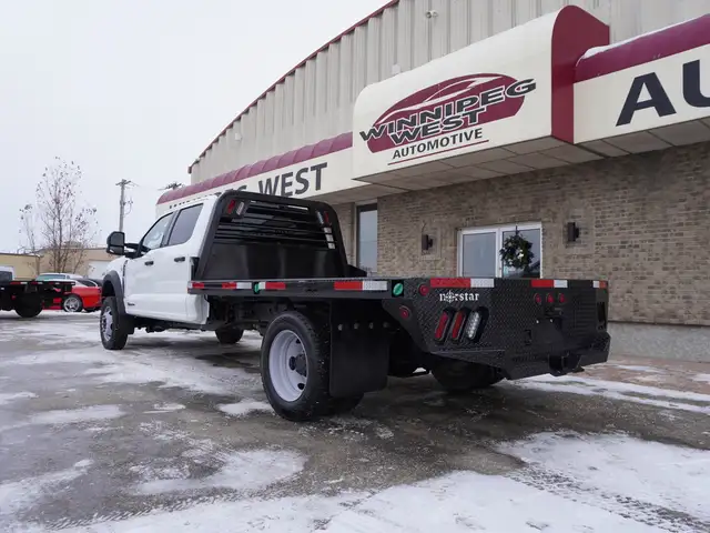 2023 Ford Super Duty F-550 DRW XLT 4WD VERY LOW KMS STILL AS NEW - Photo 2