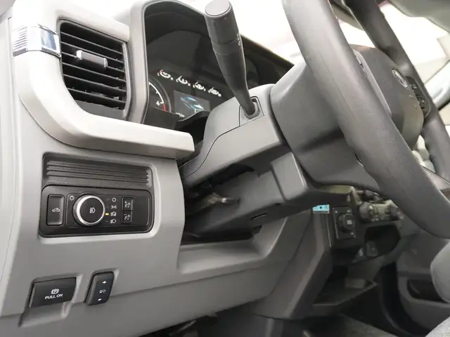 2023 Ford Super Duty F-550 DRW XLT 4WD VERY LOW KMS STILL AS NEW - Photo 23