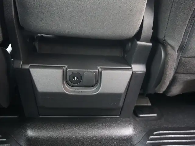 2023 Ford Super Duty F-550 DRW XLT 4WD VERY LOW KMS STILL AS NEW - Photo 44