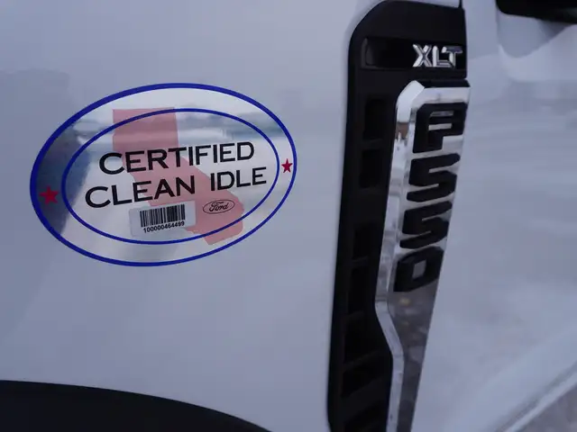 2023 Ford Super Duty F-550 DRW XLT 4WD VERY LOW KMS STILL AS NEW - Photo 47