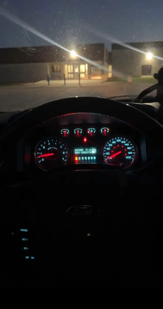 Ford F150 XLT - Photo 2