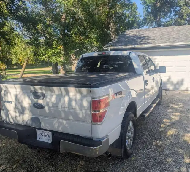 Ford F150 XLT - Photo 4