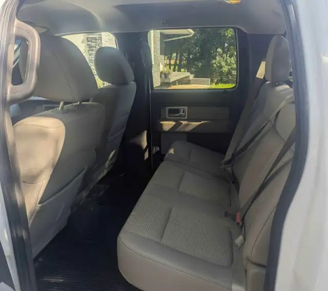 Ford F150 XLT - Photo 6