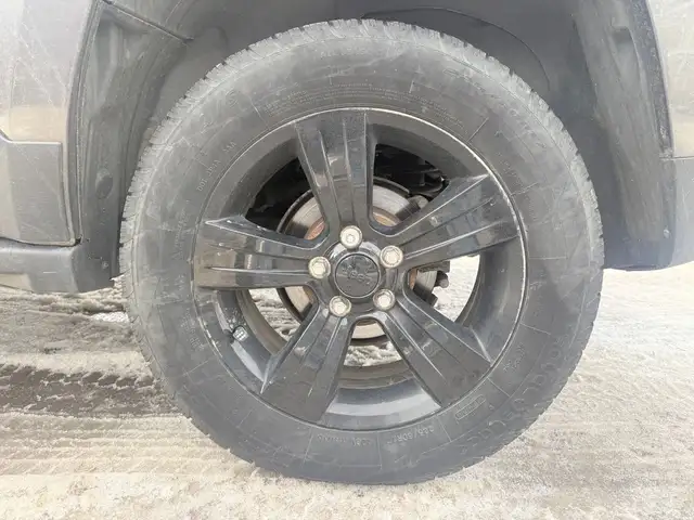 2015 Jeep Patriot Sport 4x4, Low Kms, One Owner, 138,000 KMS, Fi - Photo 9