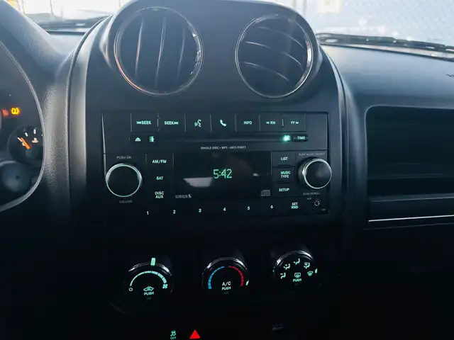 2015 Jeep Patriot Sport 4x4, Low Kms, One Owner, 138,000 KMS, Fi - Photo 13