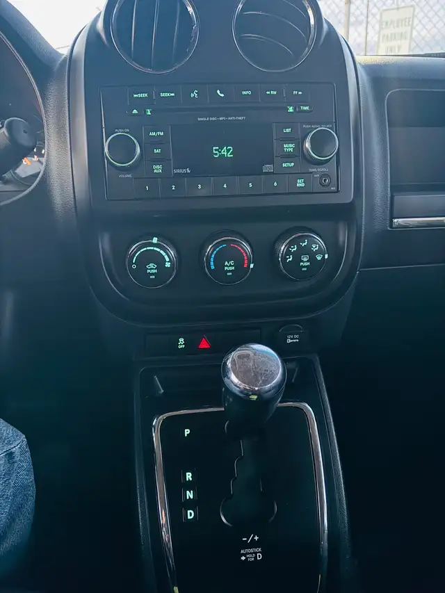 2015 Jeep Patriot Sport 4x4, Low Kms, One Owner, 138,000 KMS, Fi - Photo 14