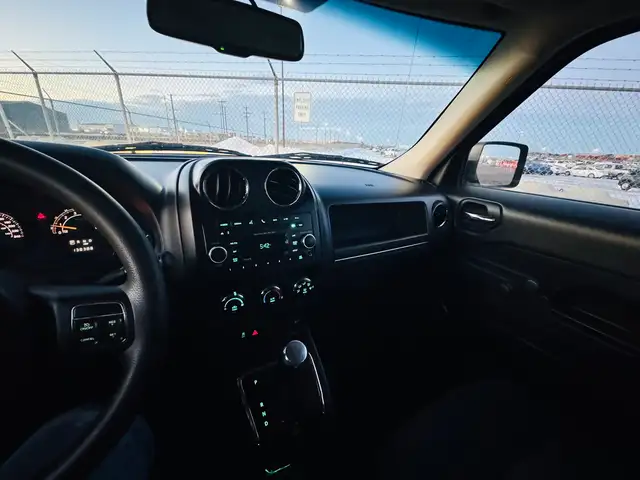 2015 Jeep Patriot Sport 4x4, Low Kms, One Owner, 138,000 KMS, Fi - Photo 15