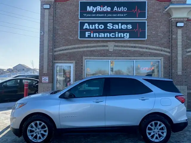 2019 Chevrolet Equinox AWD 4dr LS w-1LS - Photo 2