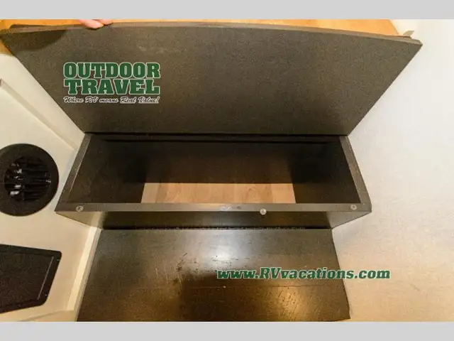 2026 Grand Design Influence 2903RL - Photo 32